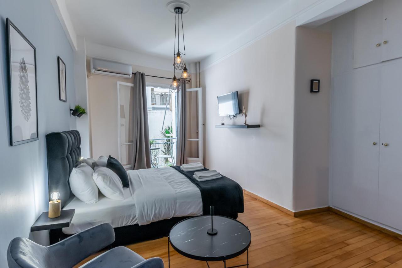 Couple Getaway With Queen Bed Apartment Athens Ngoại thất bức ảnh